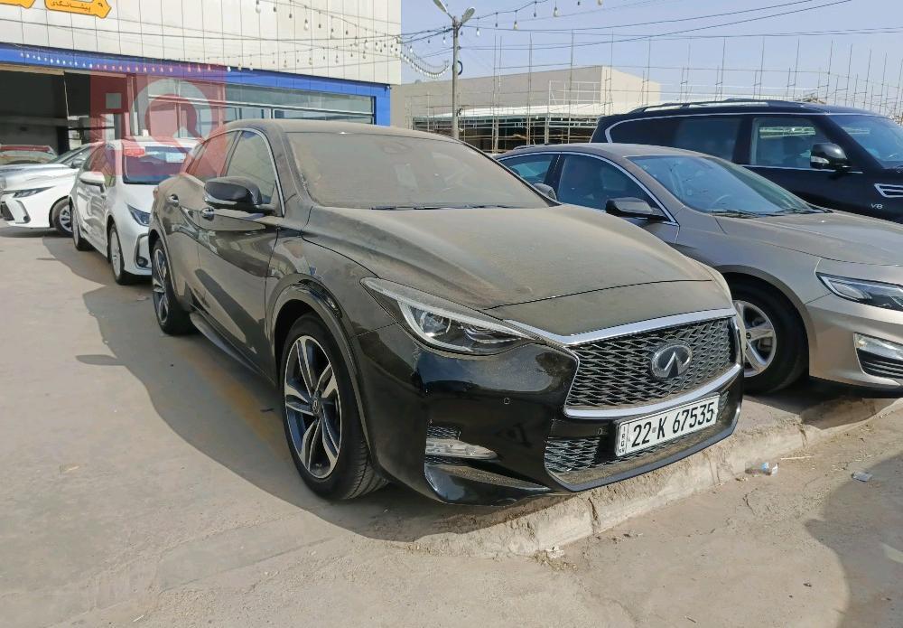 ئينفنتي Q30